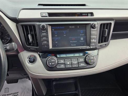 Used 2017 Toyota RAV4 Limited FWD image 17