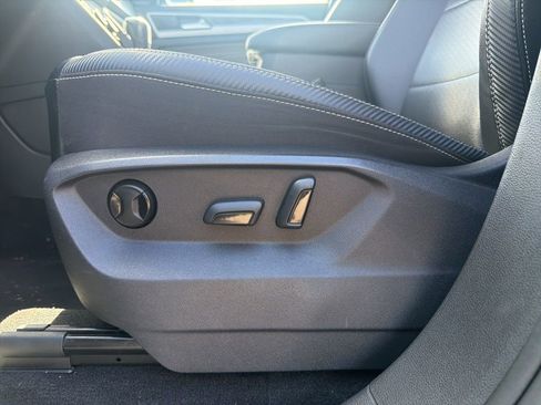 Used 2022 Volkswagen Atlas Cross Sport SE image 15