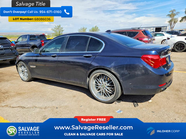 Used 2011 BMW 750i RWD image 3