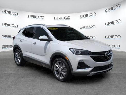 Used 2023 Buick Encore GX Essence w/ Experience Buick Package FWD image 1