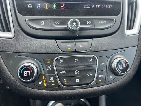 Used 2023 Chevrolet Malibu LT image 19