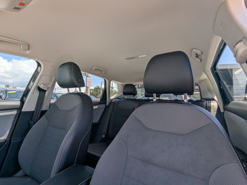 Used 2022 Volkswagen Taos SE FWD image 22