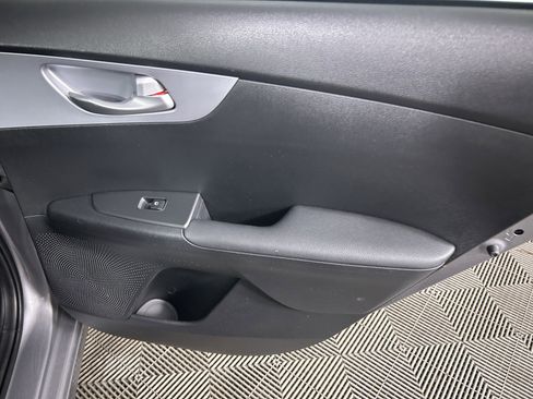 Certified 2024 Kia Forte LXS image 38