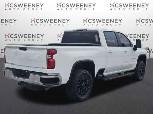 Used 2022 Chevrolet Silverado 2500 LT w/ Convenience Package image 5