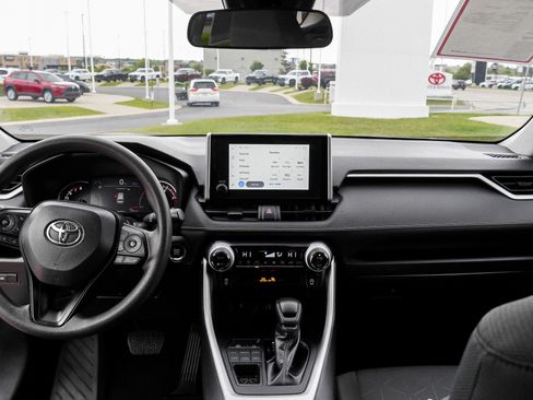 Certified 2025 Toyota RAV4 XLE AWD/4WD image 30