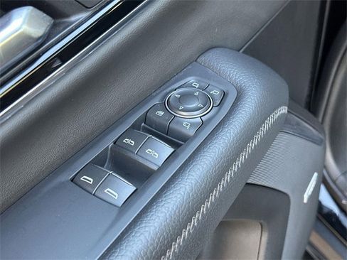 Used 2025 GMC Yukon Denali image 22