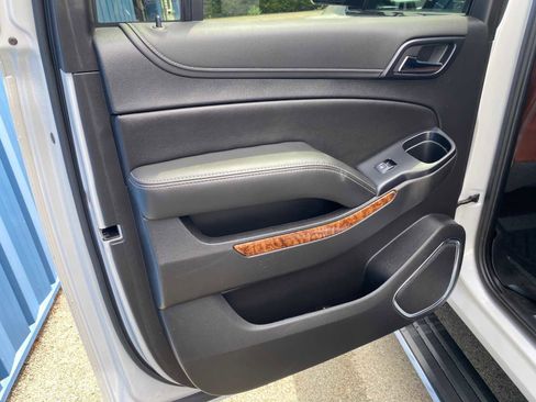 Used 2020 Chevrolet Suburban Premier w/ Premier Plus Edition image 45