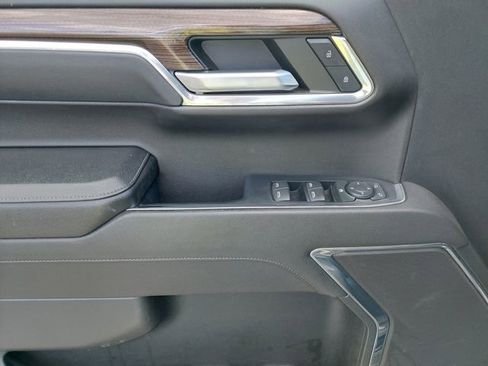 Used 2023 Chevrolet Silverado 1500 LT image 19