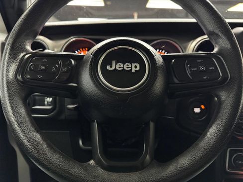 Used 2023 Jeep Wrangler Unlimited Sport AWD/4WD image 22