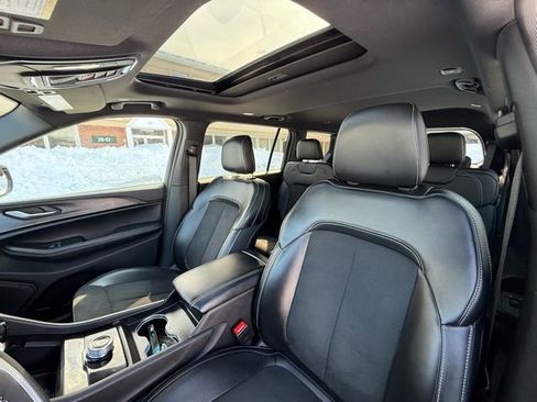 Certified 2024 Jeep Grand Cherokee L Altitude image 23