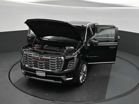 New 2026 GMC Yukon Denali w/ Sun & Power Step Package AWD/4WD image 27