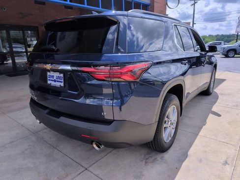 Used 2023 Chevrolet Traverse LT AWD/4WD image 8