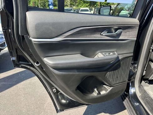Certified 2023 Jeep Grand Cherokee Limited AWD/4WD image 17