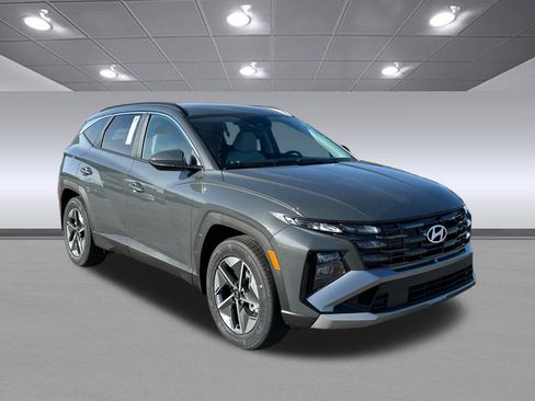 New 2025 Hyundai Tucson SEL image 1