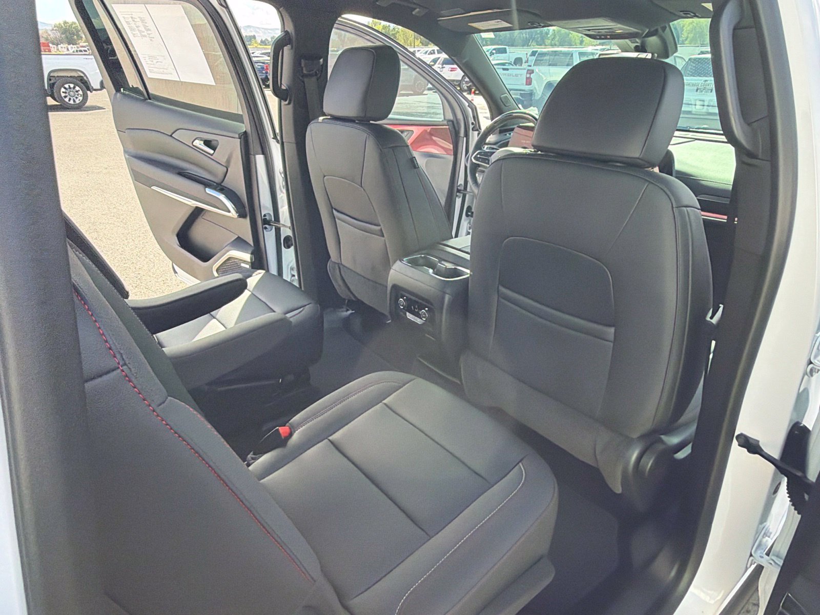 Used 2024 Chevrolet Traverse Z71 w/ Enhanced Driving Package AWD/4WD image 36