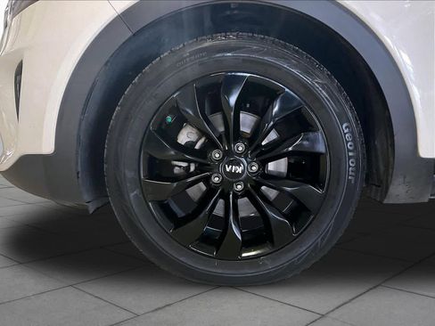 Used 2020 Kia Sorento EX FWD image 10
