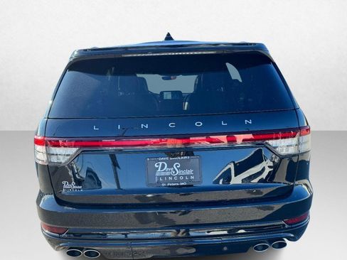 Certified 2025 Lincoln Aviator Reserve w/ Equipment Group 201A image 6