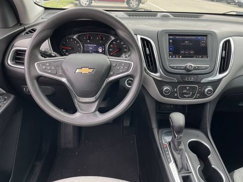 Used 2022 Chevrolet Equinox LT FWD image 11