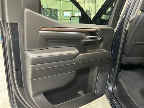 Used 2025 GMC Sierra 1500 SLT image 23