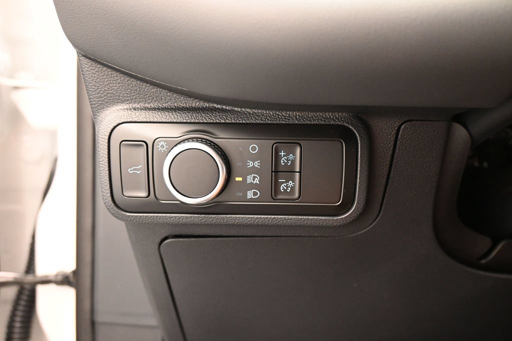 New 2026 Ford Explorer Active AWD/4WD image 13