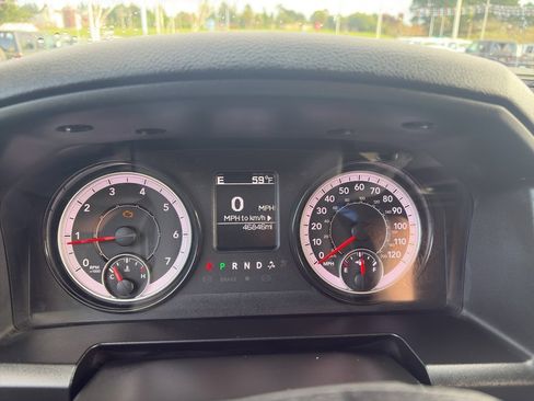 Used 2024 RAM 1500 Classic SLT image 8