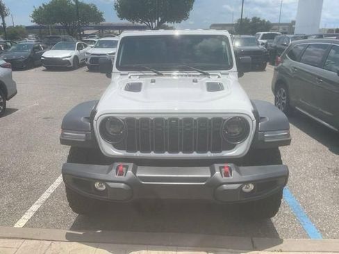 Used 2025 Jeep Wrangler Unlimited Rubicon w/ Safety Group AWD/4WD image 15