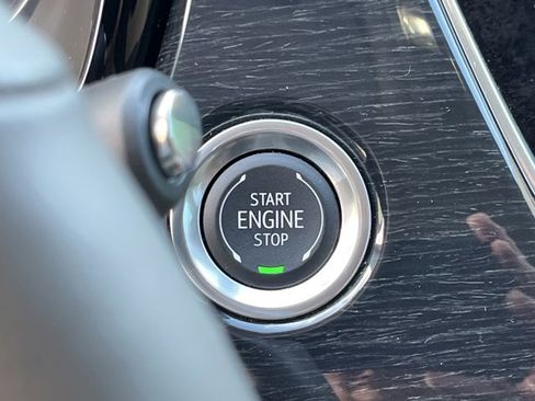 Used 2024 Cadillac XT6 Premium Luxury w/ Technology Package image 24