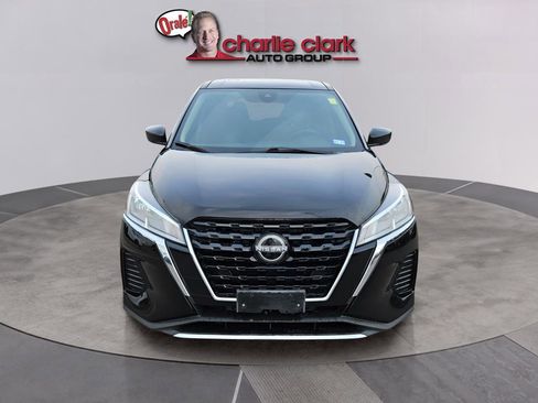 Used 2024 Nissan Kicks S FWD image 9