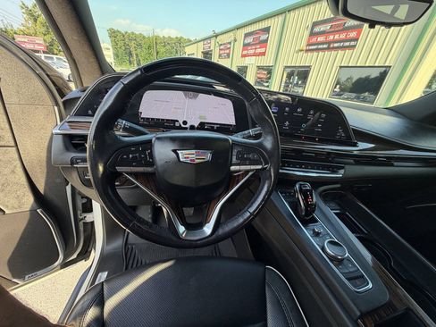 Used 2022 Cadillac Escalade Premium Luxury w/ Performance Package AWD/4WD image 40