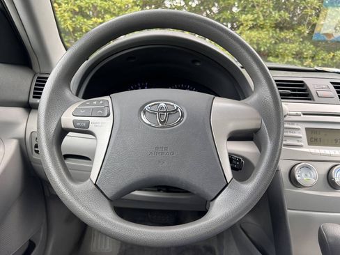 Used 2011 Toyota Camry FWD image 22