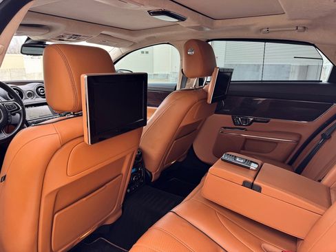 Used 2015 Jaguar XJ L Supercharged image 24