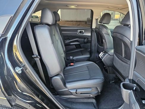 Used 2023 Kia Sorento SX image 23