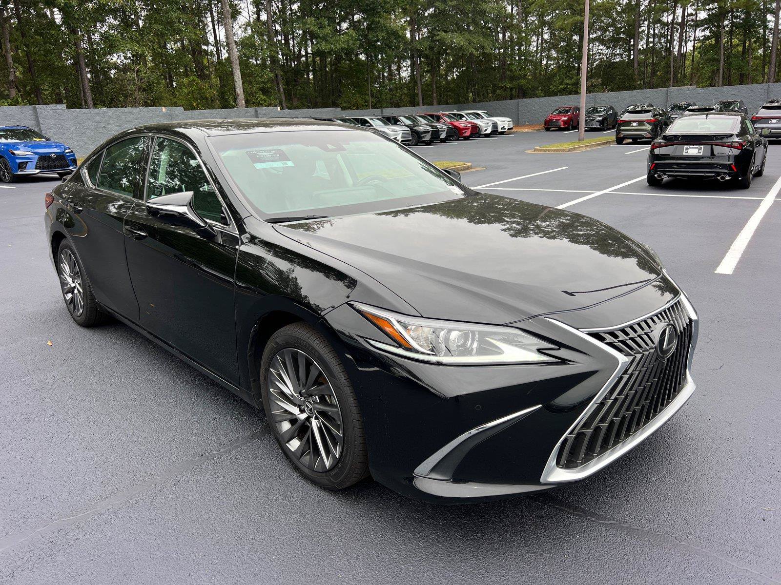 Certified 2024 Lexus ES 350 w/ Technology Package FWD image 3