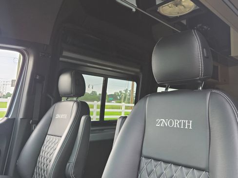 Used 2025 Mercedes-Benz Sprinter 2500 image 13