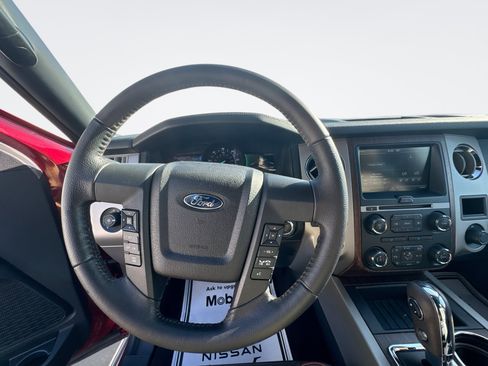 Used 2015 Ford Expedition King Ranch RWD image 16