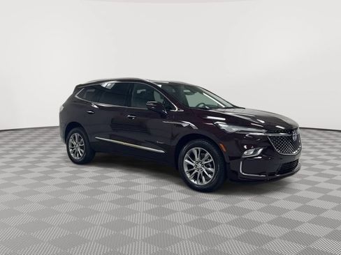 Used 2023 Buick Enclave Avenir AWD/4WD image 2