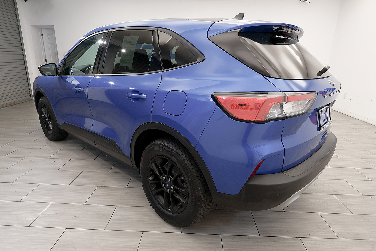 Used 2020 Ford Escape SE Sport AWD/4WD image 3