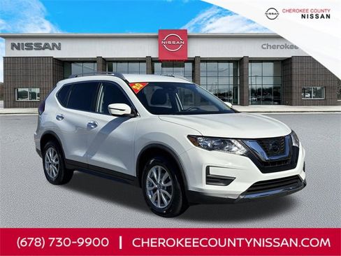 Certified 2020 Nissan Rogue SV image 1