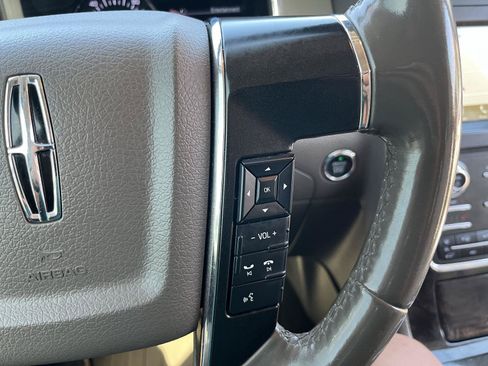 Used 2016 Lincoln Navigator L Select AWD/4WD image 19