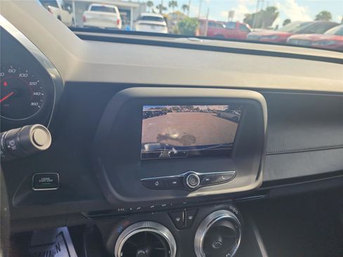 Used 2021 Chevrolet Camaro LT image 27