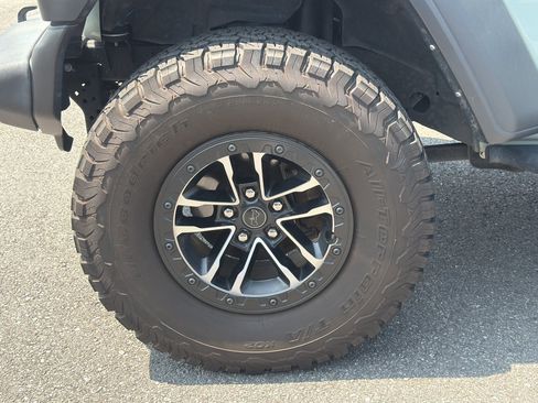 Used 2023 Jeep Wrangler Sport AWD/4WD image 6