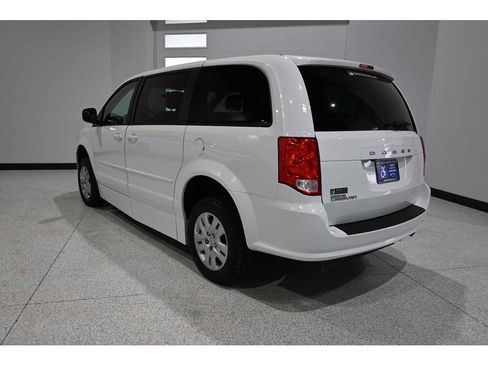Used 2017 Dodge Grand Caravan SE w/ Power Window Group FWD image 8