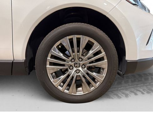 Used 2023 Toyota Venza Limited AWD/4WD image 51
