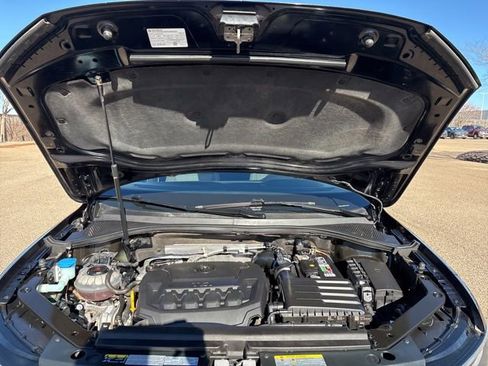 Used 2022 Volkswagen Tiguan S image 11