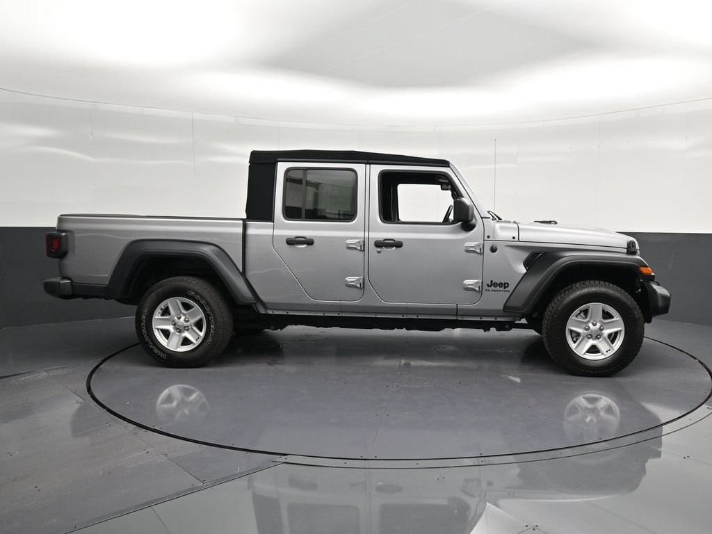 Used 2020 Jeep Gladiator Sport w/ Quick Order Package 24S AWD/4WD image 4