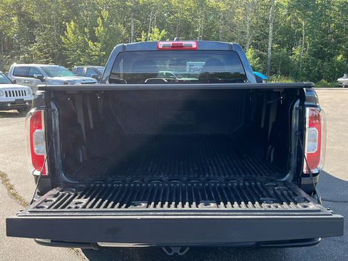 Used 2019 GMC Canyon SLE AWD/4WD image 19