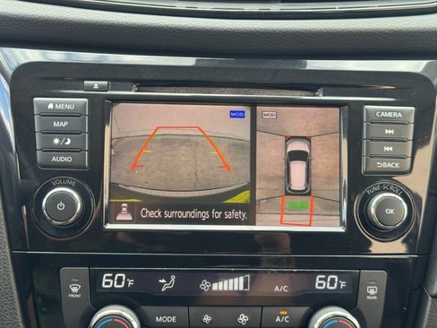 Used 2019 Nissan Rogue SV w/ Premium Package FWD image 26