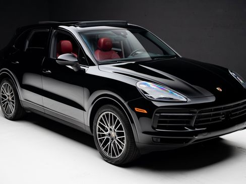 Used 2023 Porsche Cayenne S image 39