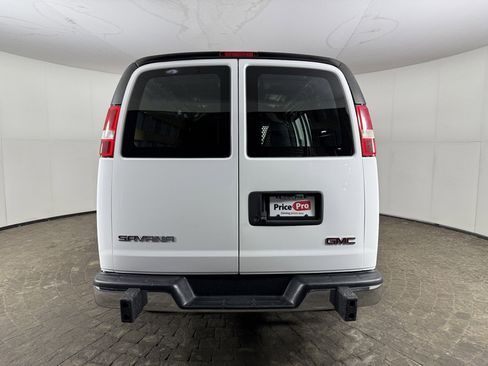 Used 2022 GMC Savana 2500 w/ Driver Convenience Package image 7