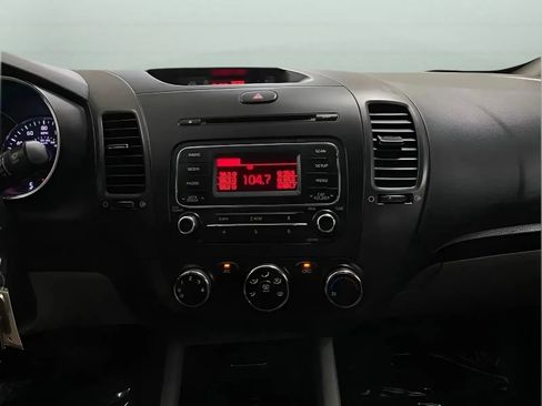 Used 2015 Kia Forte LX FWD image 28
